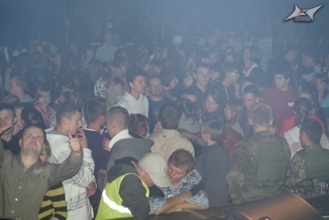 Zakończenie wakacji w rytmach disco - występ zespołów Vertim i Focus (29.08.2010) - zdjęcie #36 - eOstroleka.pl