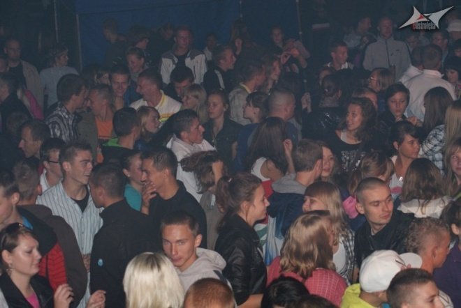 Zakończenie wakacji w rytmach disco - występ zespołów Vertim i Focus (29.08.2010) - zdjęcie #29 - eOstroleka.pl