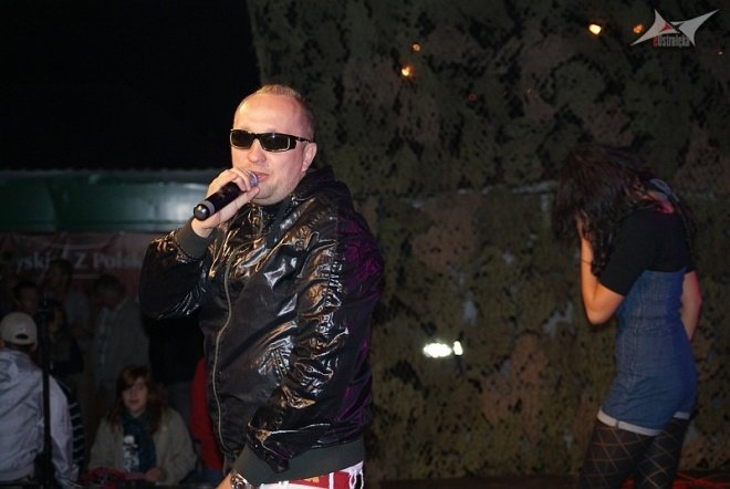 Zakończenie wakacji w rytmach disco - występ zespołów Vertim i Focus (29.08.2010) - zdjęcie #10 - eOstroleka.pl
