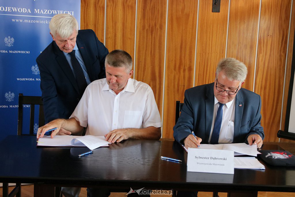 Podpisano umowy w ramach Funduszu Rozwoju Przewozów Autobusowych [27.08.2018] - zdjęcie #27 - eOstroleka.pl
