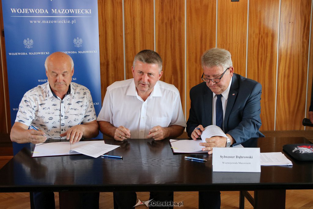 Podpisano umowy w ramach Funduszu Rozwoju Przewozów Autobusowych [27.08.2018] - zdjęcie #12 - eOstroleka.pl