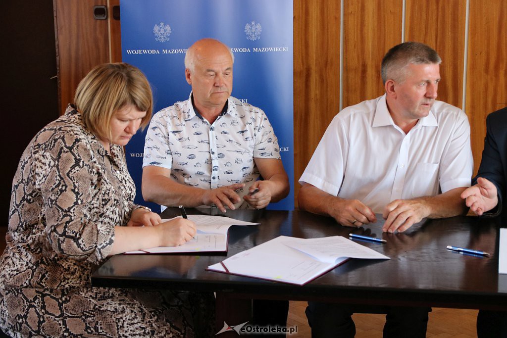 Podpisano umowy w ramach Funduszu Rozwoju Przewozów Autobusowych [27.08.2018] - zdjęcie #13 - eOstroleka.pl