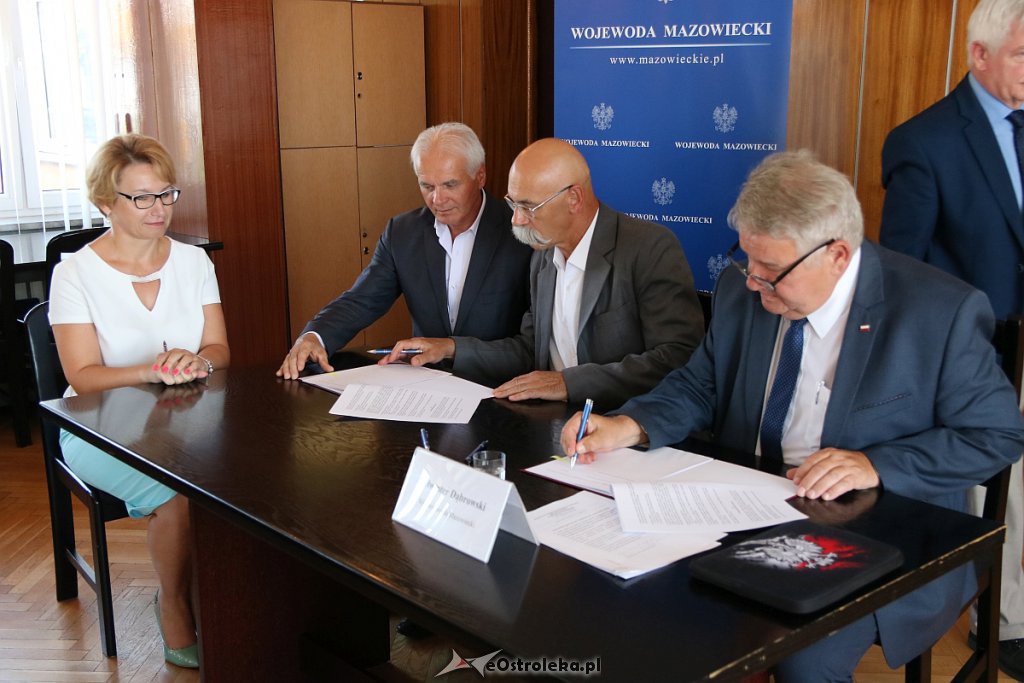 Podpisano umowy w ramach Funduszu Rozwoju Przewozów Autobusowych [27.08.2018] - zdjęcie #17 - eOstroleka.pl