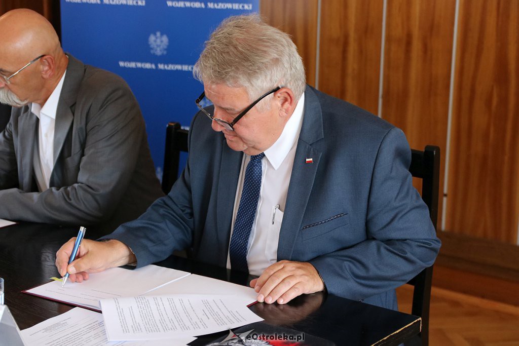 Podpisano umowy w ramach Funduszu Rozwoju Przewozów Autobusowych [27.08.2018] - zdjęcie #18 - eOstroleka.pl