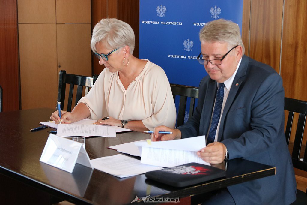 Podpisano umowy w ramach Funduszu Rozwoju Przewozów Autobusowych [27.08.2018] - zdjęcie #27 - eOstroleka.pl