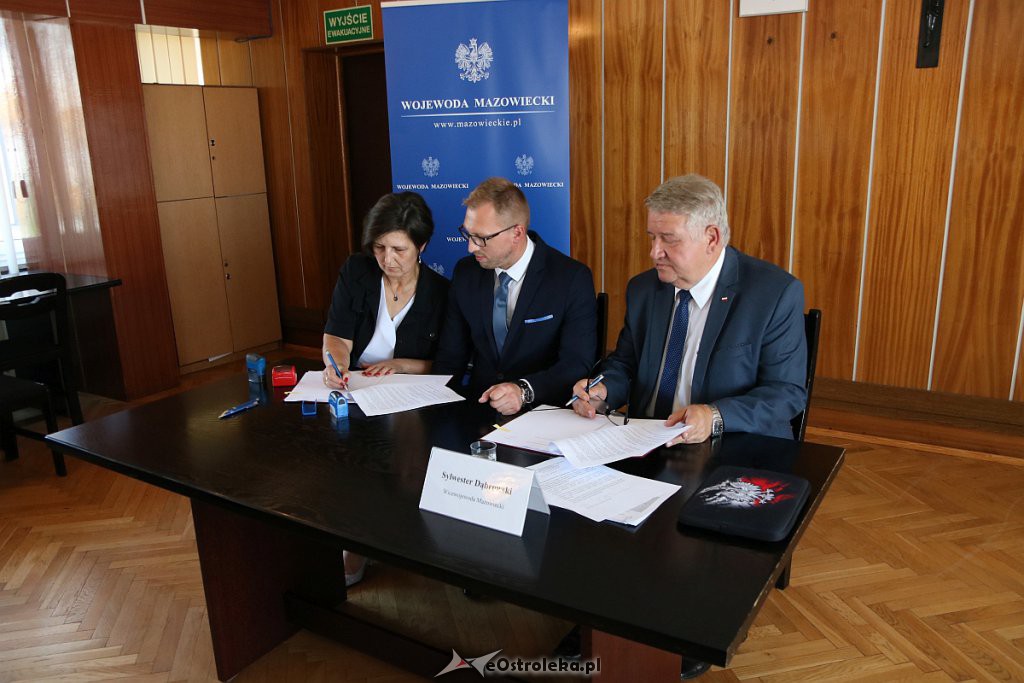 Podpisano umowy w ramach Funduszu Rozwoju Przewozów Autobusowych [27.08.2018] - zdjęcie #31 - eOstroleka.pl