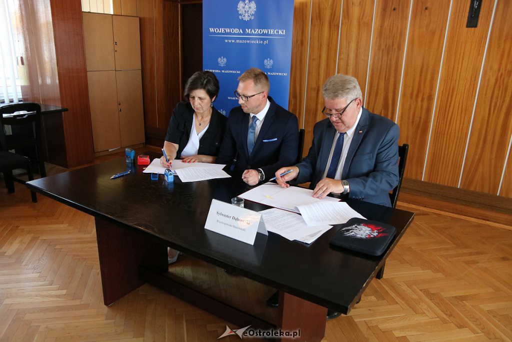 Podpisano umowy w ramach Funduszu Rozwoju Przewozów Autobusowych [27.08.2018] - zdjęcie #32 - eOstroleka.pl