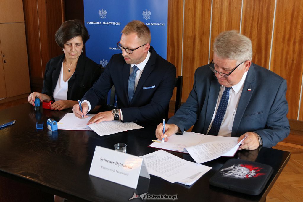Podpisano umowy w ramach Funduszu Rozwoju Przewozów Autobusowych [27.08.2018] - zdjęcie #33 - eOstroleka.pl