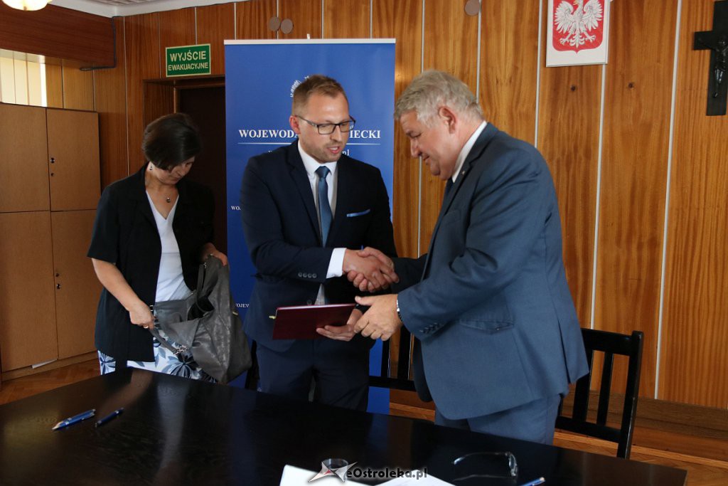 Podpisano umowy w ramach Funduszu Rozwoju Przewozów Autobusowych [27.08.2018] - zdjęcie #4 - eOstroleka.pl