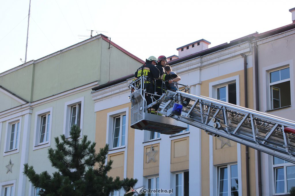 Ewakuacja budynków ratusza i starostwa powiatowego [28.08.2019] - zdjęcie #31 - eOstroleka.pl