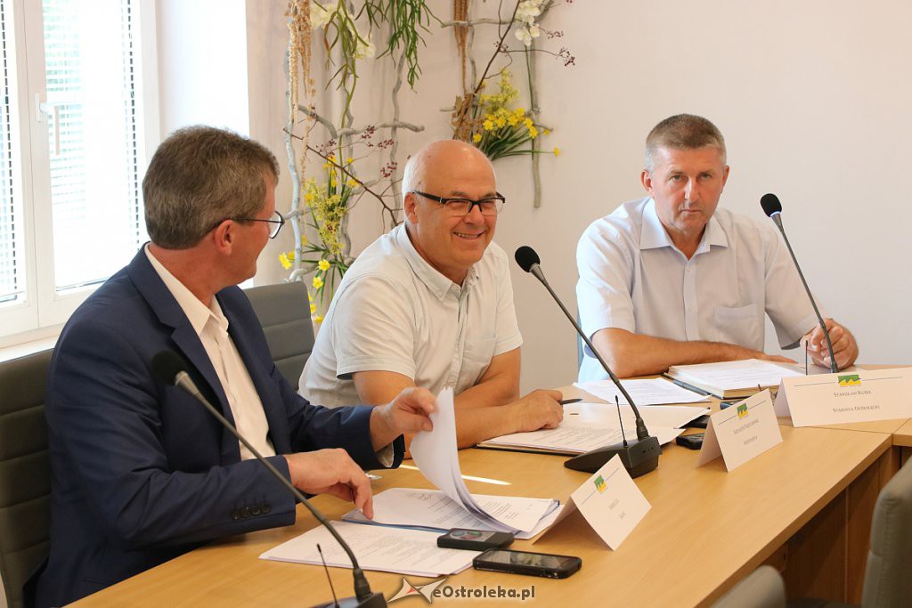 IX sesja Rady Powiatu w Ostrołęce [30.08.2019] - zdjęcie #13 - eOstroleka.pl