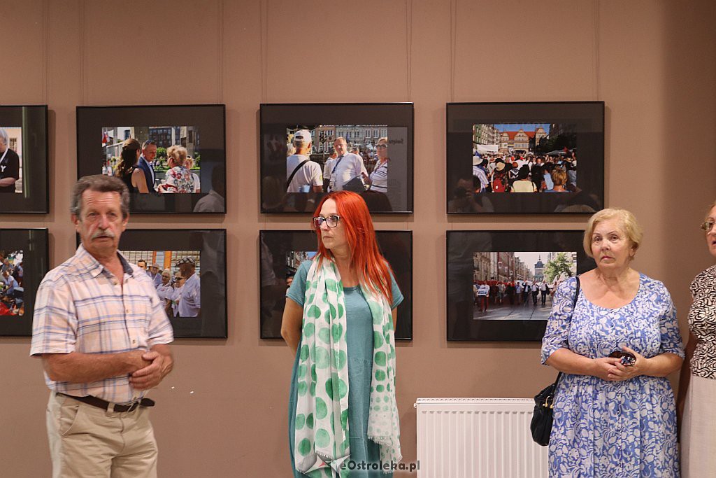 Wernisaż wystawy fotografii Święto Wolności i Solidarności [30.08.2019] - zdjęcie #3 - eOstroleka.pl