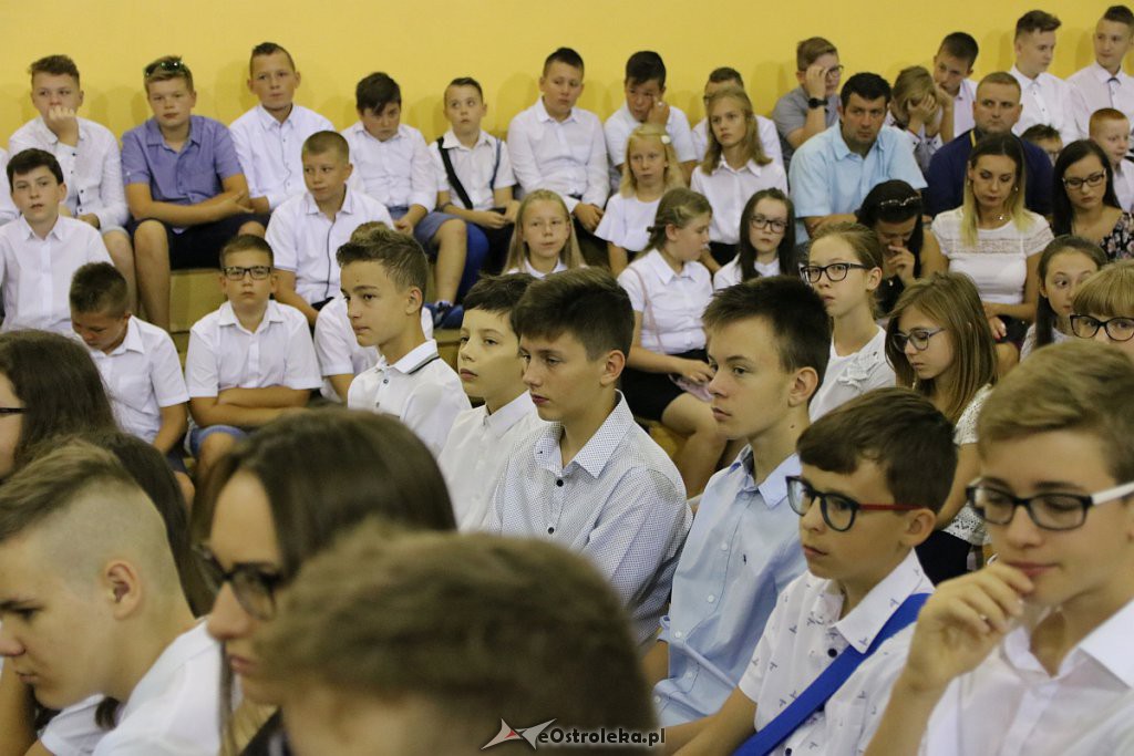 Rozpoczęcie roku szkolnego w SP nr 6 [02.09.2019] - zdjęcie #42 - eOstroleka.pl