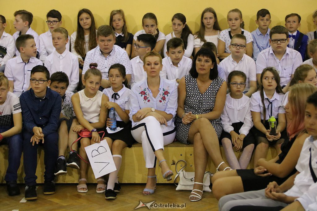 Rozpoczęcie roku szkolnego w SP nr 6 [02.09.2019] - zdjęcie #50 - eOstroleka.pl
