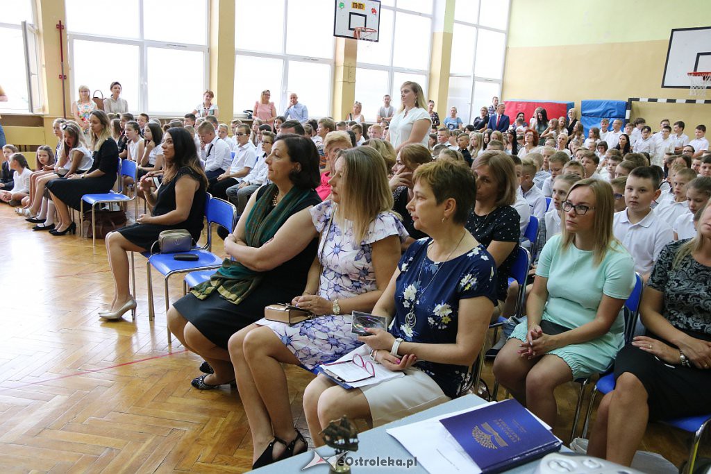 Rozpoczęcie roku szkolnego w SP nr 1 [02.09.2019] - zdjęcie #18 - eOstroleka.pl