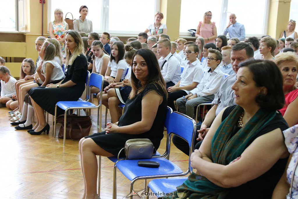 Rozpoczęcie roku szkolnego w SP nr 1 [02.09.2019] - zdjęcie #20 - eOstroleka.pl