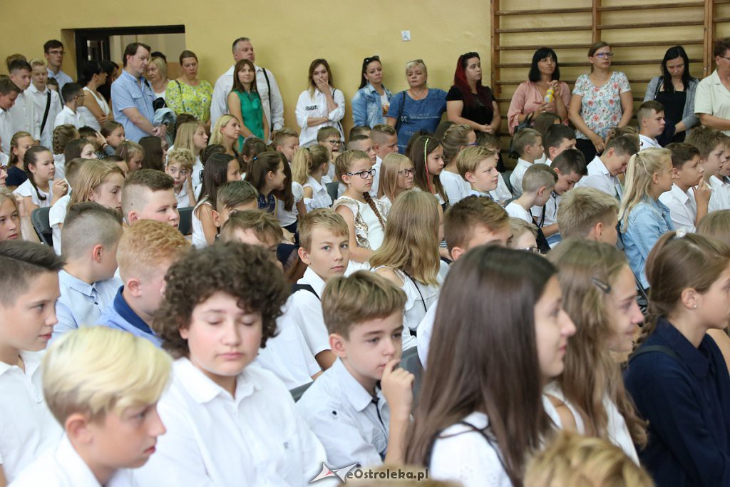Rozpoczęcie roku szkolnego w SP nr 1 [02.09.2019] - zdjęcie #35 - eOstroleka.pl