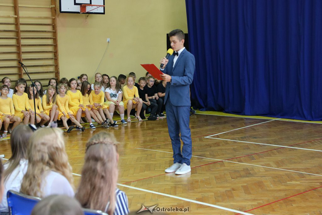 Rozpoczęcie roku szkolnego w SP nr 1 [02.09.2019] - zdjęcie #40 - eOstroleka.pl