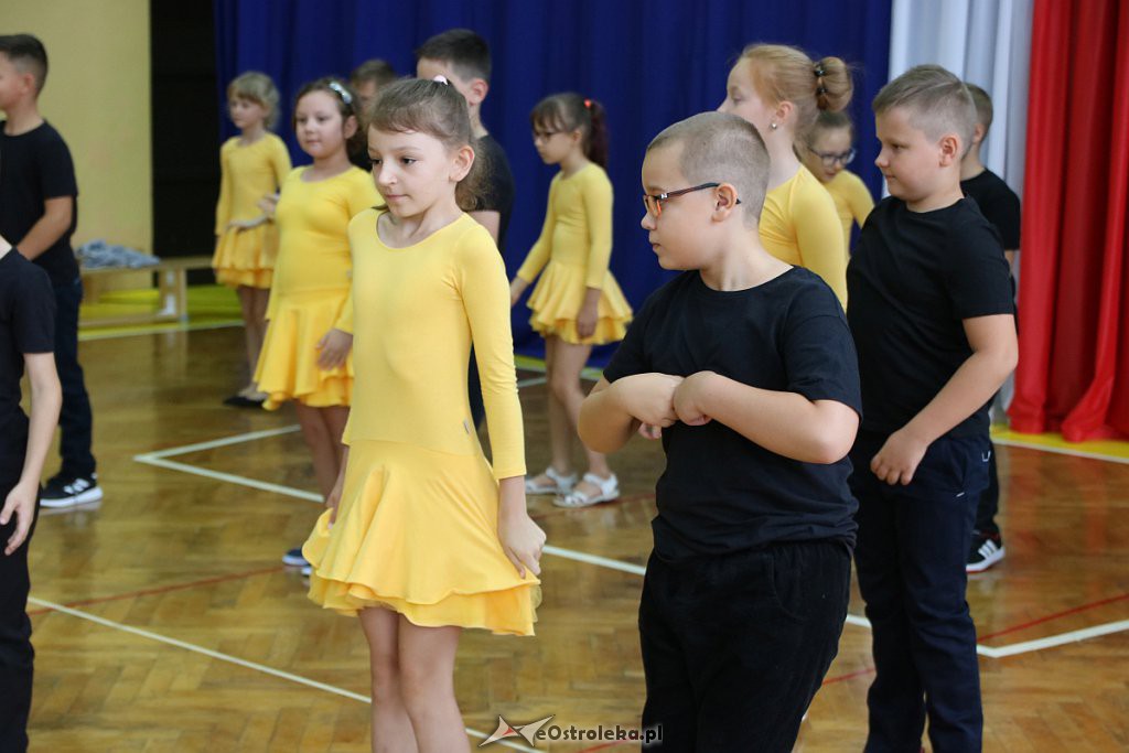 Rozpoczęcie roku szkolnego w SP nr 1 [02.09.2019] - zdjęcie #55 - eOstroleka.pl