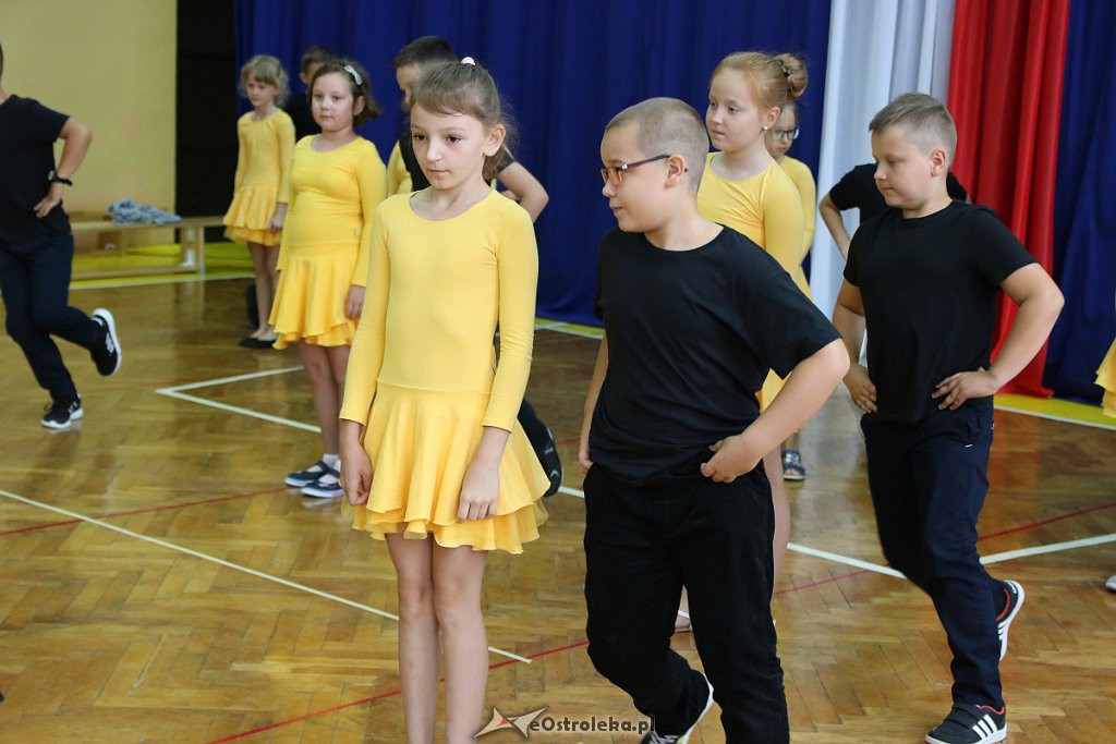 Rozpoczęcie roku szkolnego w SP nr 1 [02.09.2019] - zdjęcie #56 - eOstroleka.pl