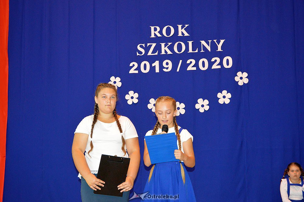 Rozpoczęcie roku szkolnego w SP Nr 3 [02.09.2019] - zdjęcie #26 - eOstroleka.pl