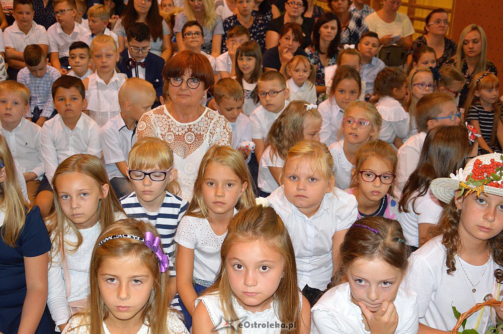 Rozpoczęcie roku szkolnego w SP Nr 3 [02.09.2019] - zdjęcie #63 - eOstroleka.pl
