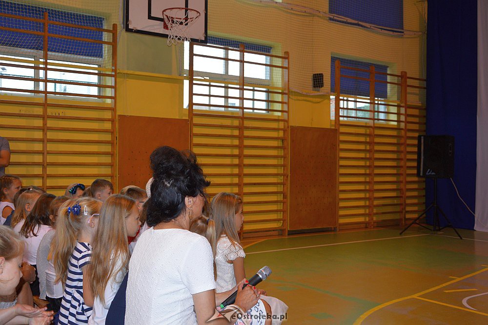 Rozpoczęcie roku szkolnego w SP Nr 3 [02.09.2019] - zdjęcie #74 - eOstroleka.pl