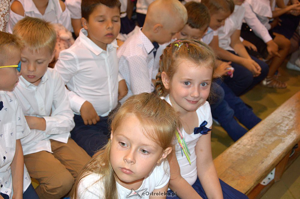 Rozpoczęcie roku szkolnego w SP Nr 3 [02.09.2019] - zdjęcie #80 - eOstroleka.pl