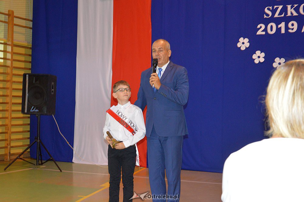 Rozpoczęcie roku szkolnego w SP Nr 3 [02.09.2019] - zdjęcie #82 - eOstroleka.pl