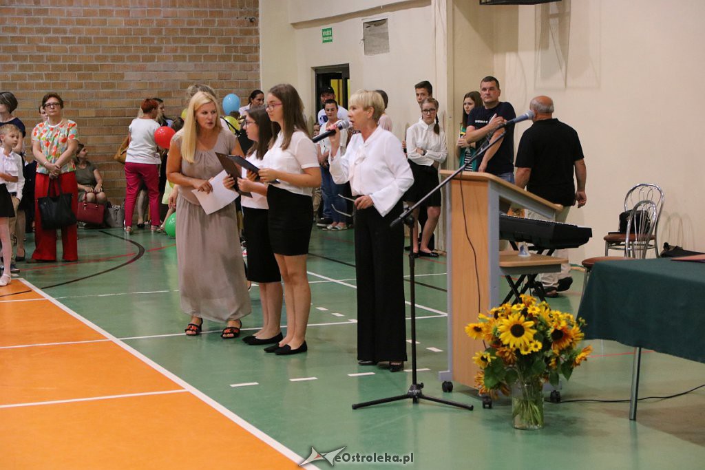 Rozpoczęcie roku szkolnego w SP nr 5 [02.09.2019] - zdjęcie #13 - eOstroleka.pl