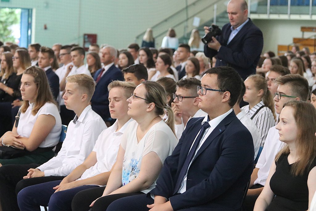 Rozpoczęcie roku szkolnego w I LO [02.09.2019] - zdjęcie #7 - eOstroleka.pl