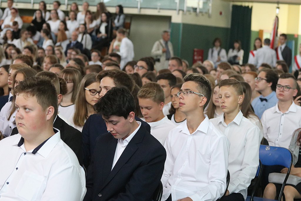 Rozpoczęcie roku szkolnego w I LO [02.09.2019] - zdjęcie #10 - eOstroleka.pl