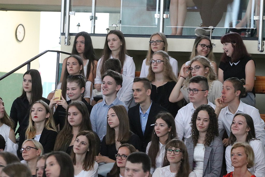Rozpoczęcie roku szkolnego w I LO [02.09.2019] - zdjęcie #19 - eOstroleka.pl