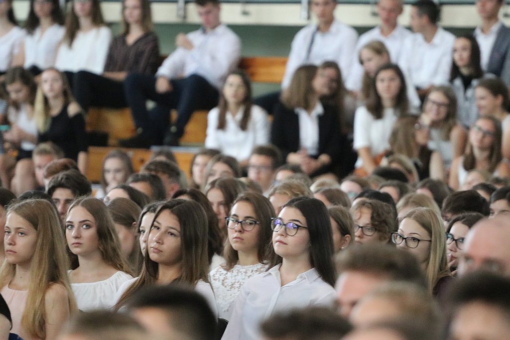 Rozpoczęcie roku szkolnego w I LO [02.09.2019] - zdjęcie #31 - eOstroleka.pl
