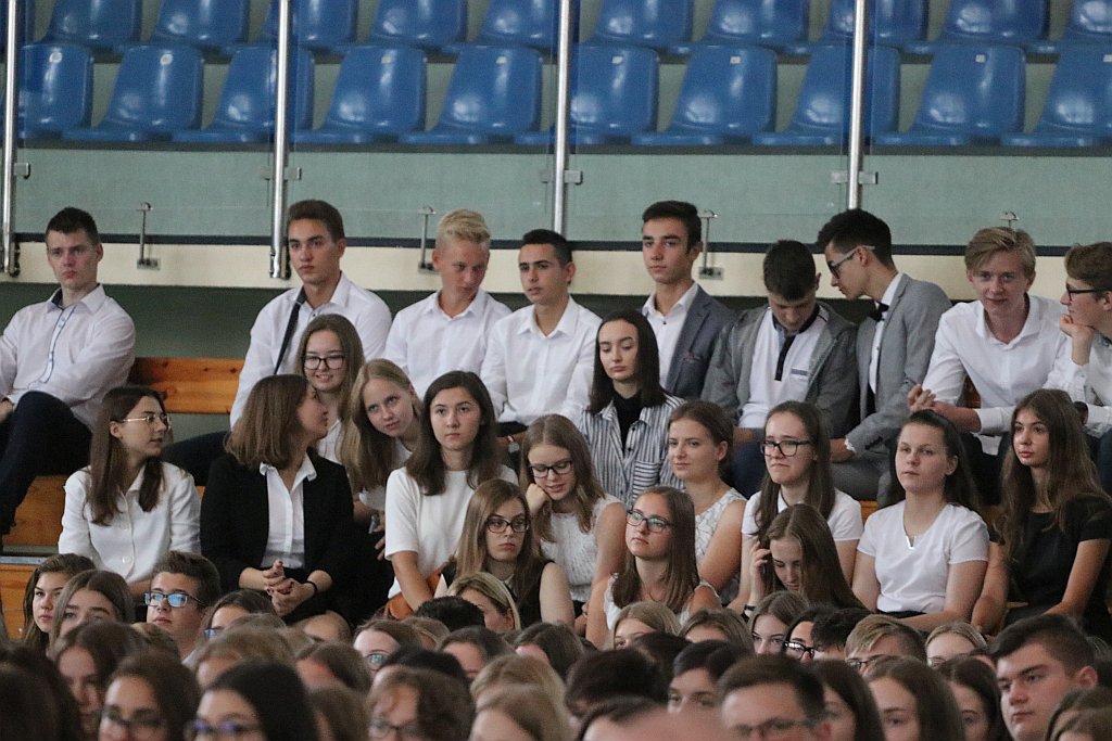 Rozpoczęcie roku szkolnego w I LO [02.09.2019] - zdjęcie #33 - eOstroleka.pl