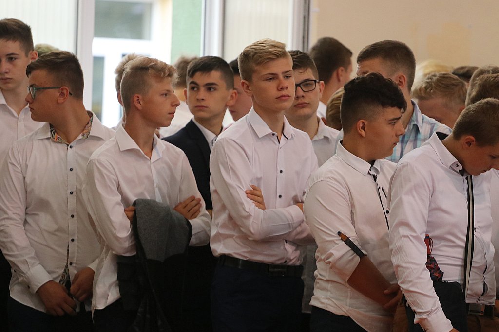Rozpoczęcie roku szkolnego w ZSZ 1 [02.09.2019] - zdjęcie #2 - eOstroleka.pl