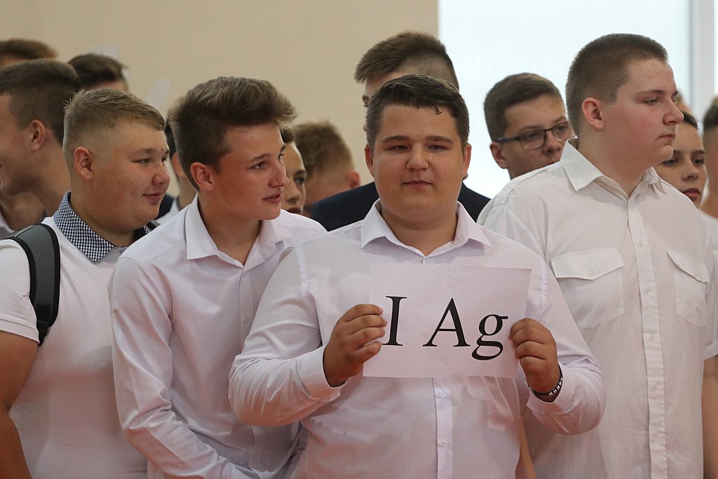 Rozpoczęcie roku szkolnego w ZSZ 1 [02.09.2019] - zdjęcie #15 - eOstroleka.pl