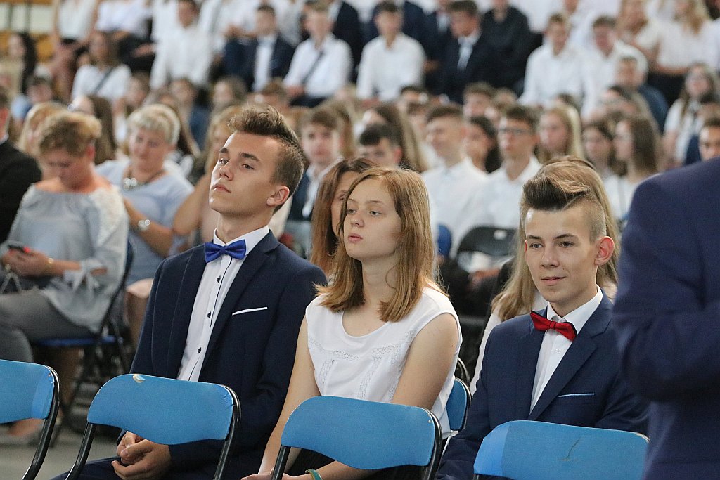 Rozpoczęcie roku szkolnego w II LO [02.09.2019] - zdjęcie #4 - eOstroleka.pl