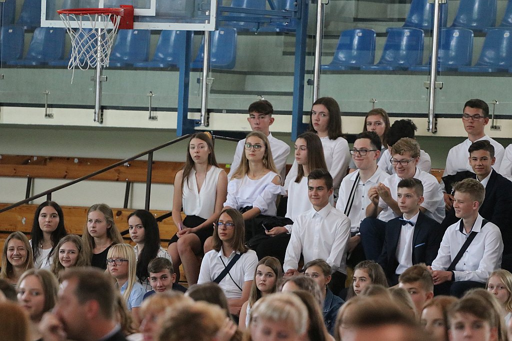 Rozpoczęcie roku szkolnego w II LO [02.09.2019] - zdjęcie #6 - eOstroleka.pl