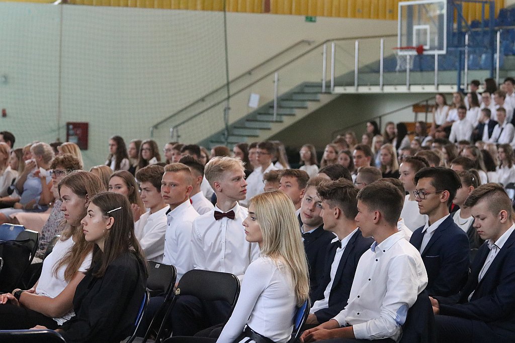Rozpoczęcie roku szkolnego w II LO [02.09.2019] - zdjęcie #16 - eOstroleka.pl