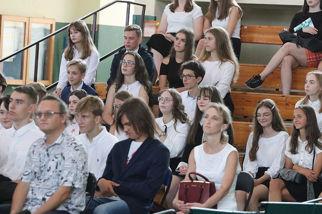 Rozpoczęcie roku szkolnego w II LO [02.09.2019] - zdjęcie #23 - eOstroleka.pl