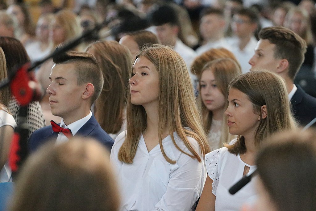 Rozpoczęcie roku szkolnego w II LO [02.09.2019] - zdjęcie #33 - eOstroleka.pl