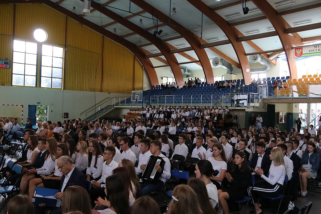 Rozpoczęcie roku szkolnego w II LO [02.09.2019] - zdjęcie #36 - eOstroleka.pl