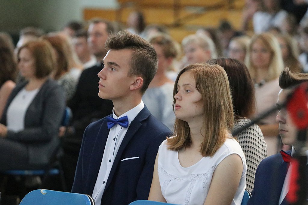 Rozpoczęcie roku szkolnego w II LO [02.09.2019] - zdjęcie #39 - eOstroleka.pl