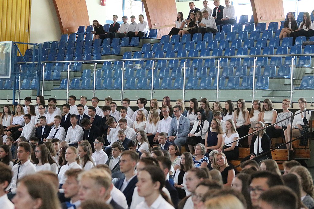 Rozpoczęcie roku szkolnego w II LO [02.09.2019] - zdjęcie #43 - eOstroleka.pl