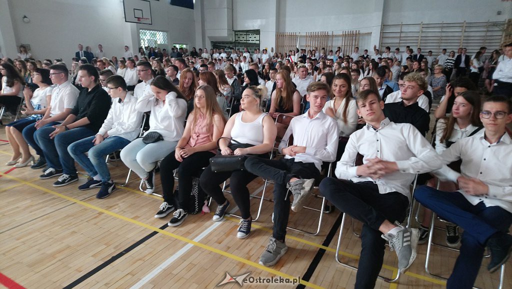 Rozpoczęcie roku szkolnego w ZSZ nr 3 [02.09.2019] - zdjęcie #2 - eOstroleka.pl