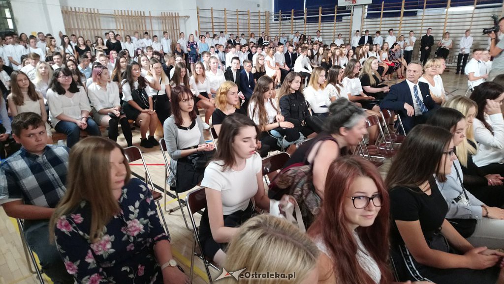 Rozpoczęcie roku szkolnego w ZSZ nr 3 [02.09.2019] - zdjęcie #14 - eOstroleka.pl