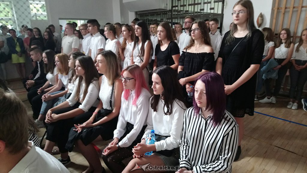 Rozpoczęcie roku szkolnego w ZSZ nr 3 [02.09.2019] - zdjęcie #24 - eOstroleka.pl