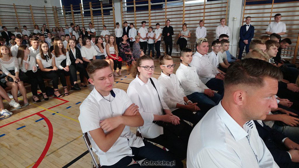 Rozpoczęcie roku szkolnego w ZSZ nr 3 [02.09.2019] - zdjęcie #33 - eOstroleka.pl
