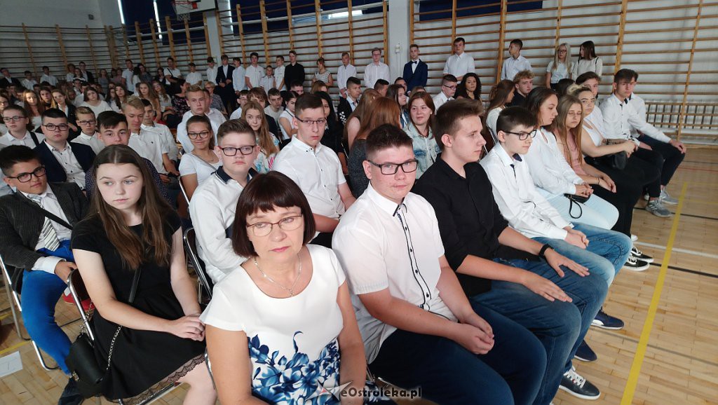 Rozpoczęcie roku szkolnego w ZSZ nr 3 [02.09.2019] - zdjęcie #37 - eOstroleka.pl